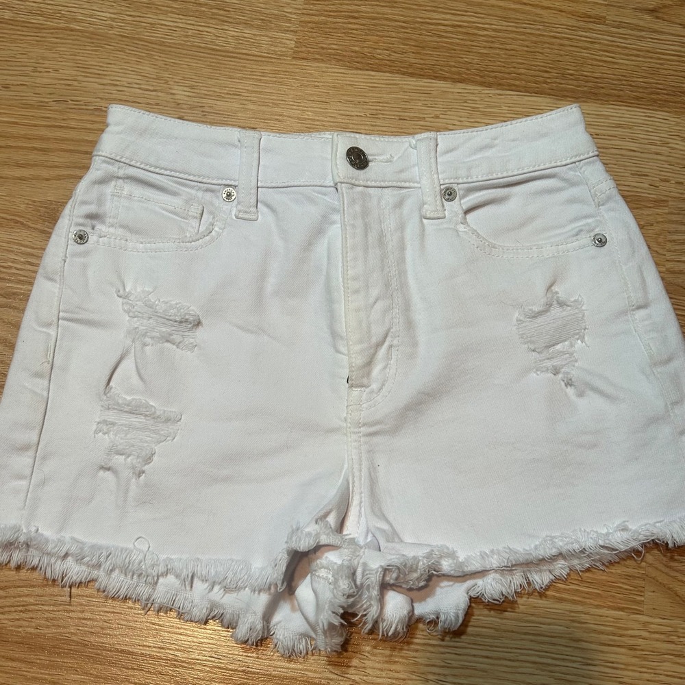 American Eagle White Distressed Mom Short Super Stretch‎ Raw Hem Size 00